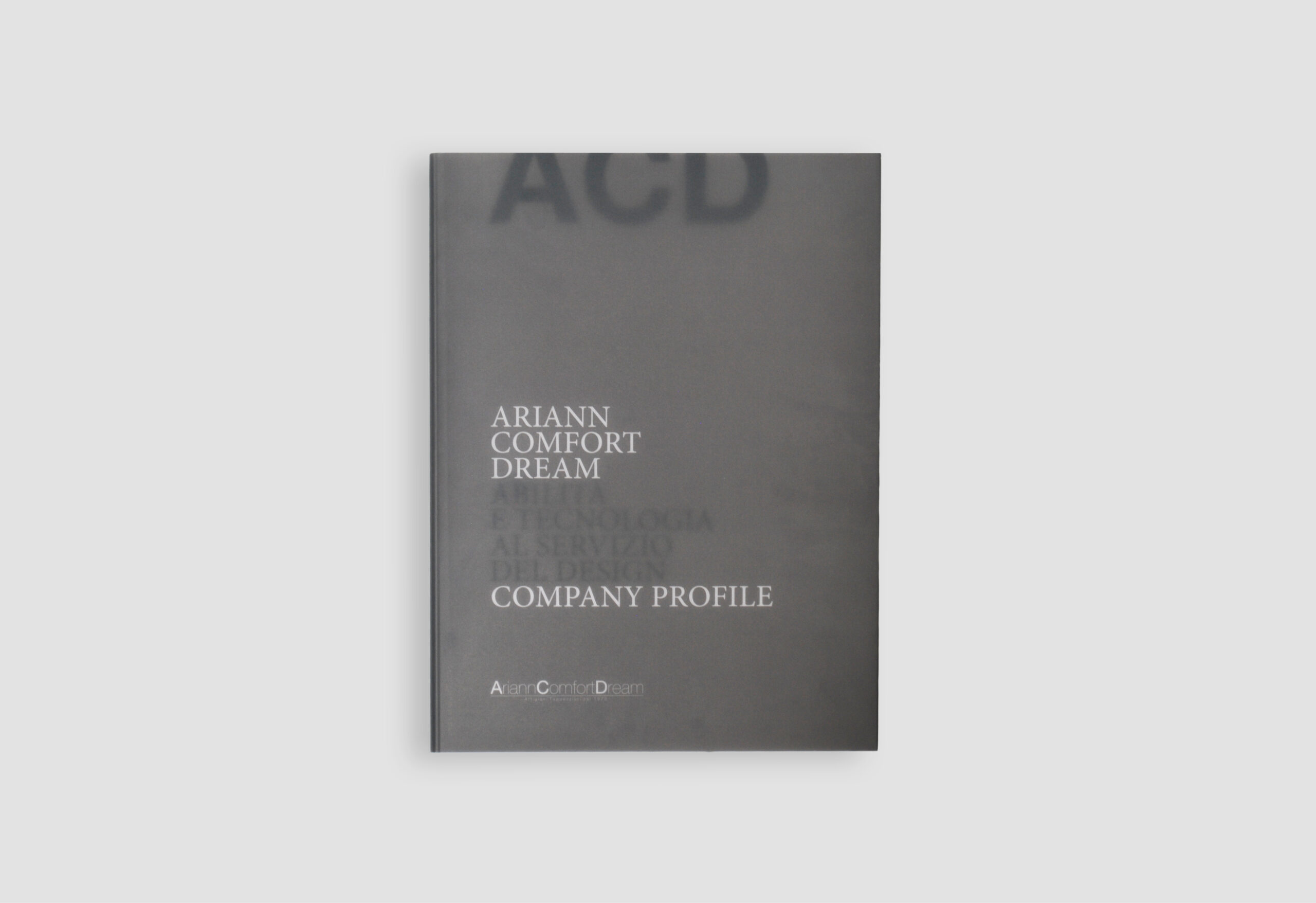 Romanoassociati_Behance_Foto_AriannCatalogo_cover